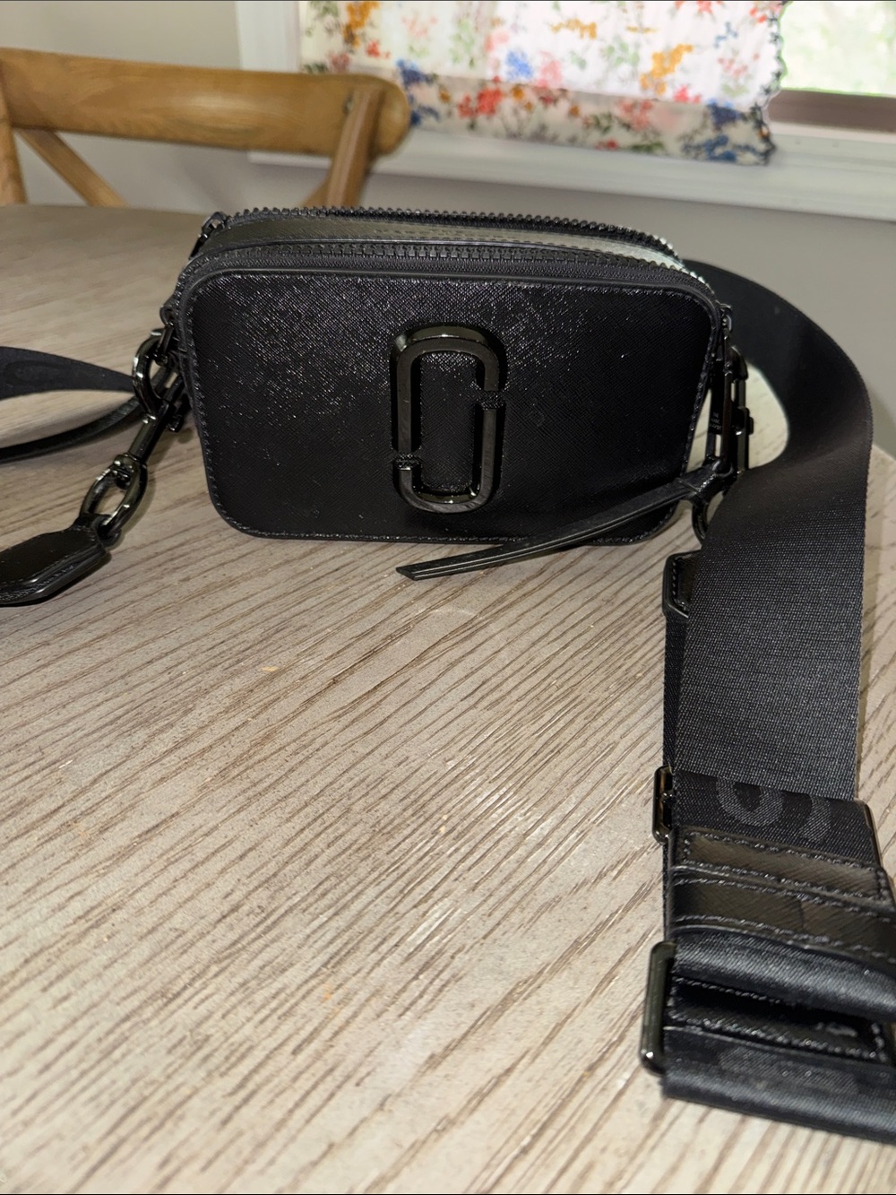 Marc Jacobs Black Snapshot Crossbody Camera Bag with Wide Strap - Picture 2 of 4